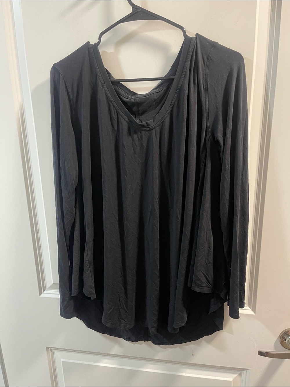 lululemon athletica Black Long-Sleeve V-Neck Top No Size Tags